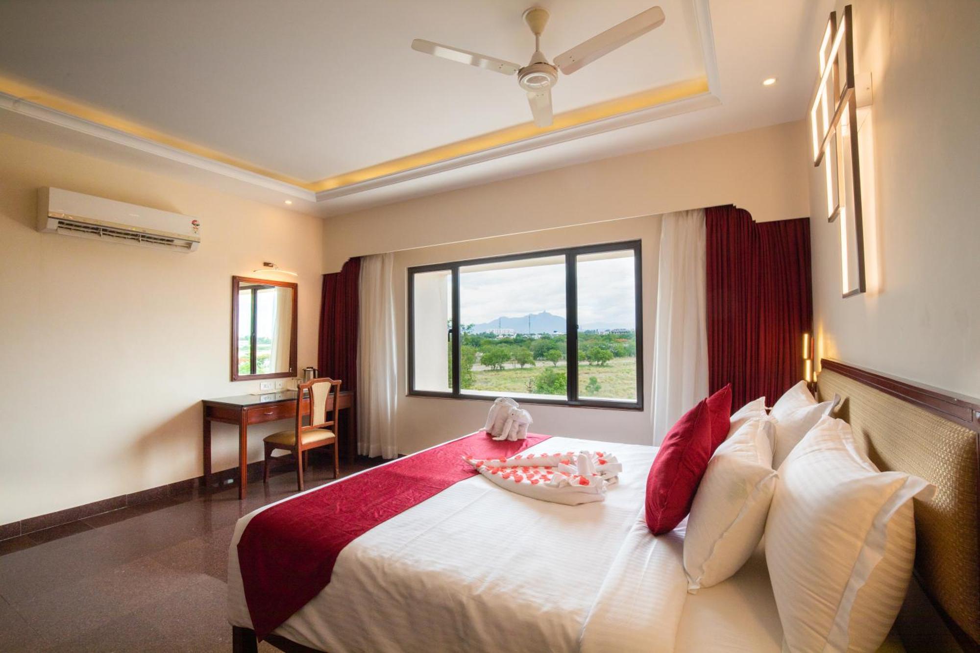 Отель Jenneys Residency Коимбатур Номер фото